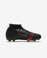 کفش فوتبال نایک