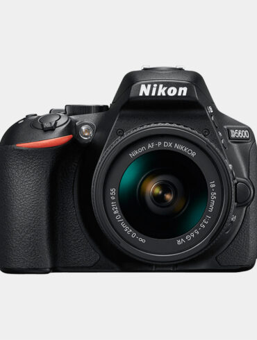 دوربین نیکون d5600